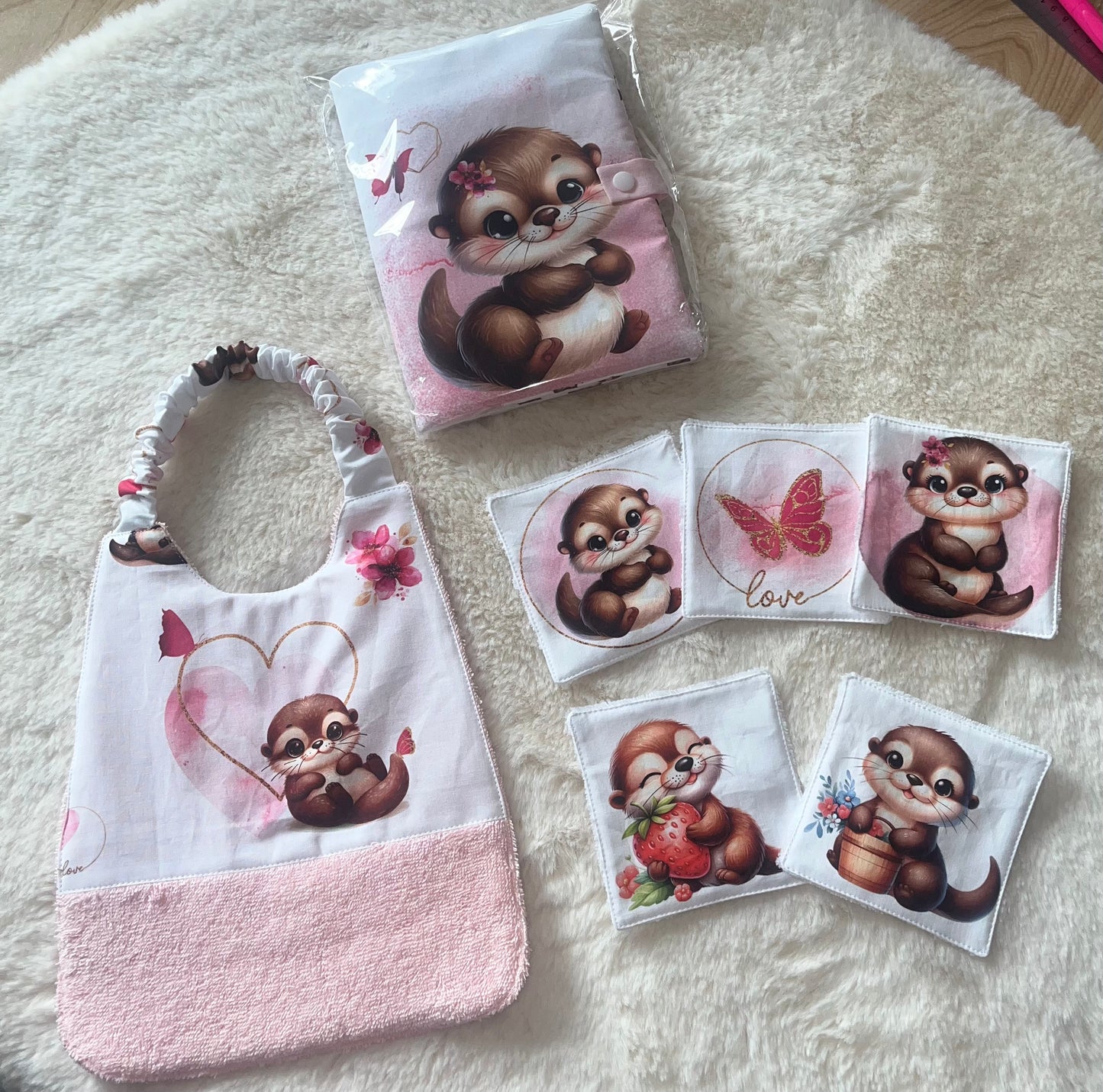 Trousseau naissance Emy la loutre