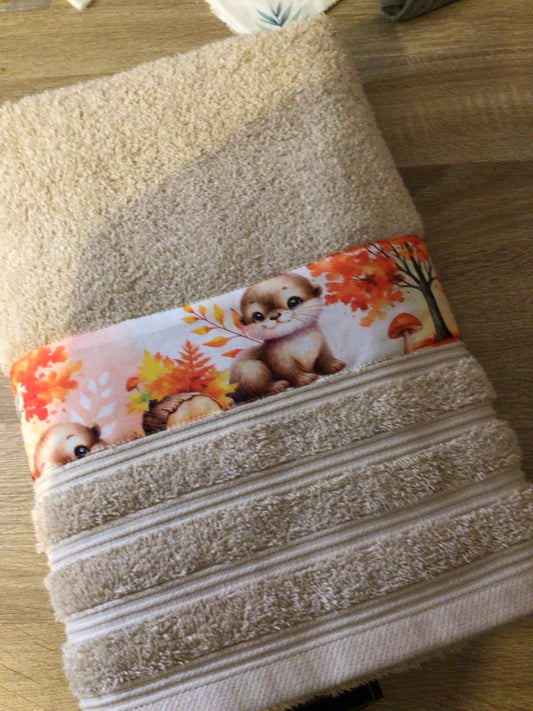 Serviette de bain loutre