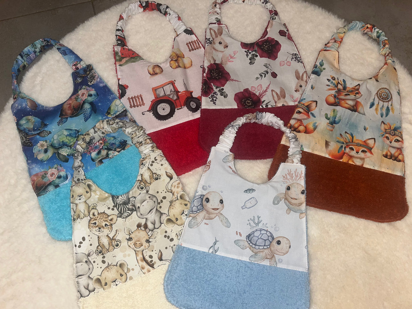 Bavoir élastique 8/36 mois