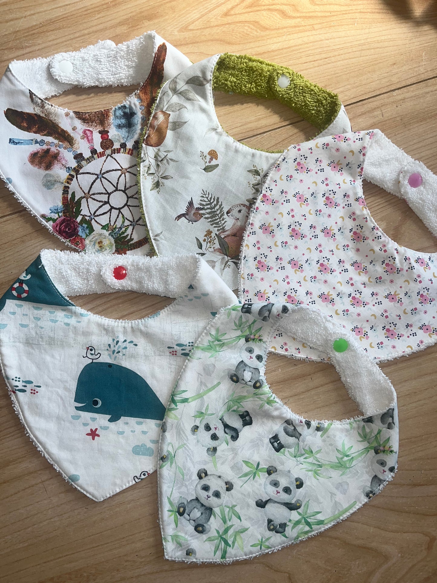 Bavoir bandana 6/24 mois