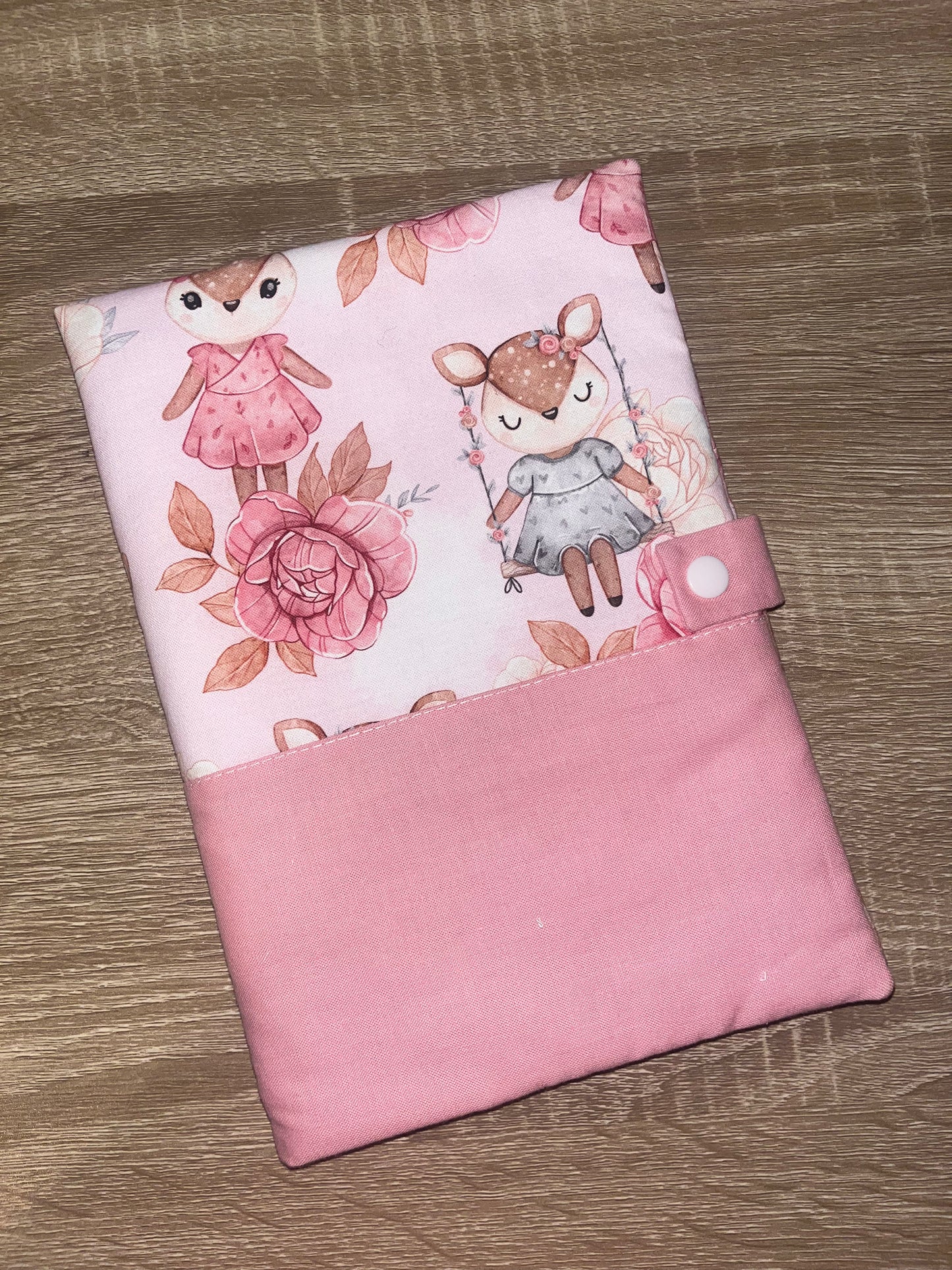 Protège carnet de santé biche